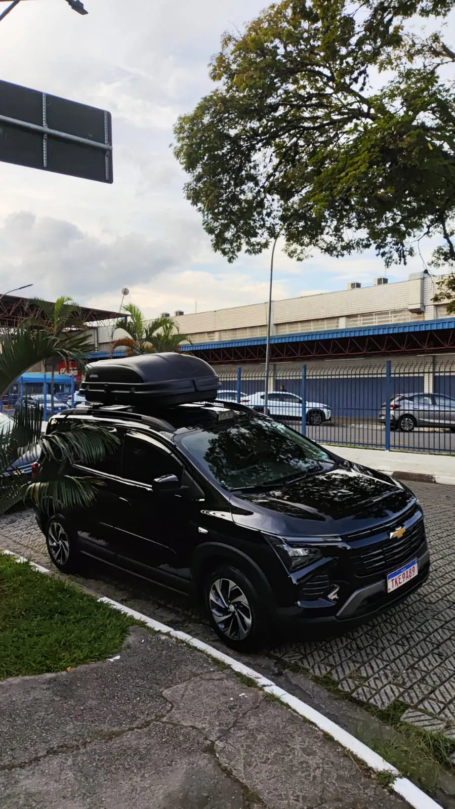 Carro 7 lugares com bagageiro da Five Move Transfer